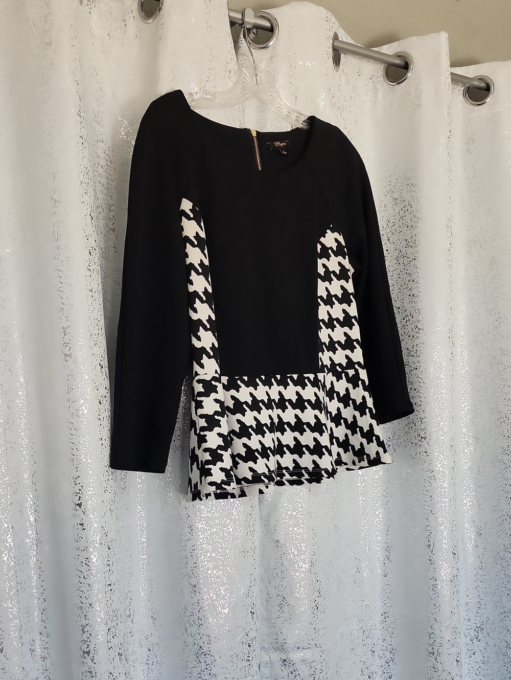 Flash Sale! Houndstooth Peplum Top/Blouse 🖤